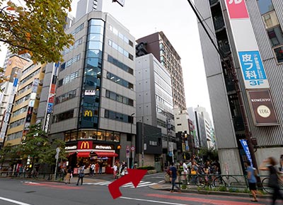 Go right around the corner of the first street (Aoi-Dori). McDonald's is the mark for turning.